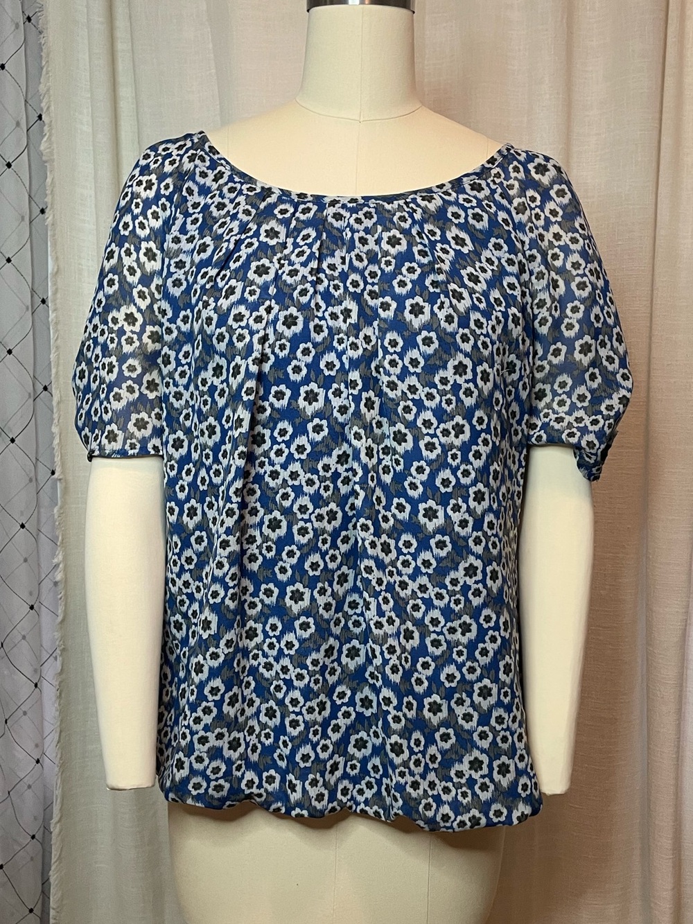 Sara Michelle - Floral Blouse in Blue & White Size XL